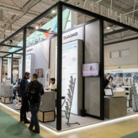 Посетители выставки "Здравоохранение 2022" у стенда Оандмед
